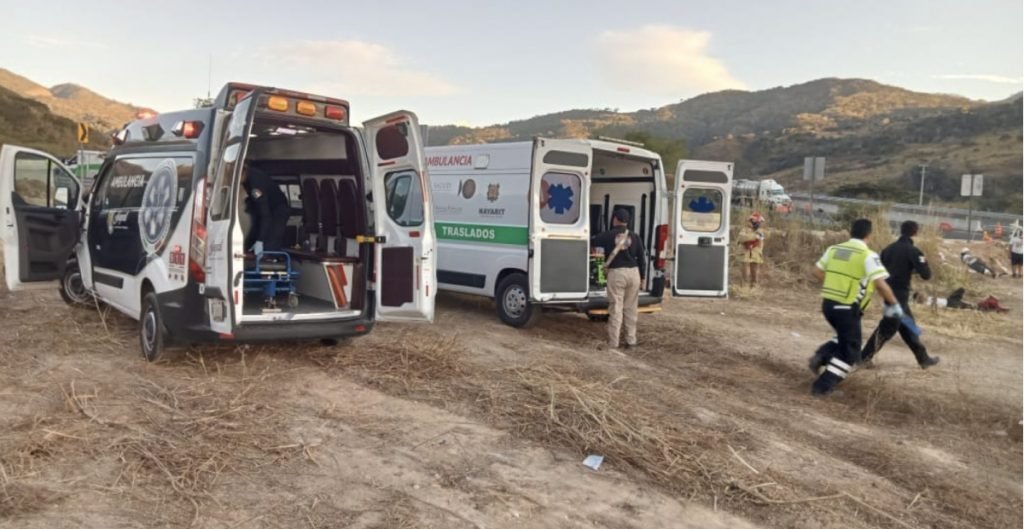 Se identificaron a 14 de los fallecidos en un accidente en la autopista Jala-Compostela