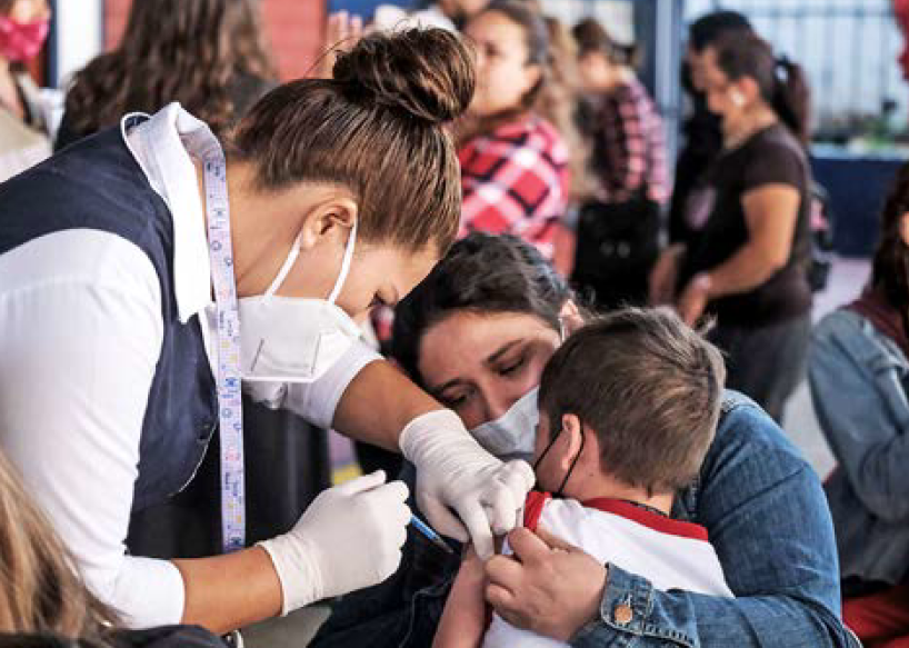 Avanza la vacunación contra COVID-19 en planteles escolares