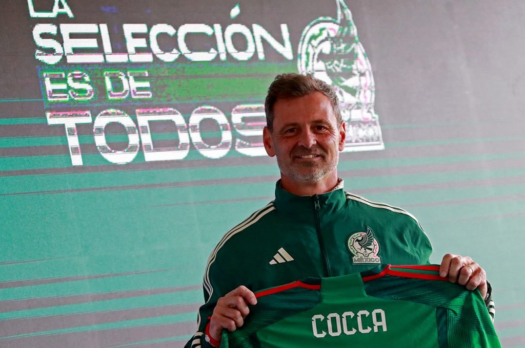 Diego Cocca da su primera lista como DT de la Selección Mexicana
