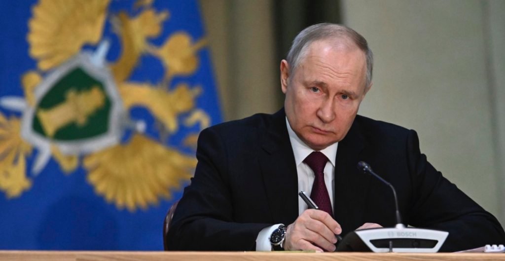 Putin pide a los fiscales “reaccionar con dureza” ante los intentos de desestabilizar el país