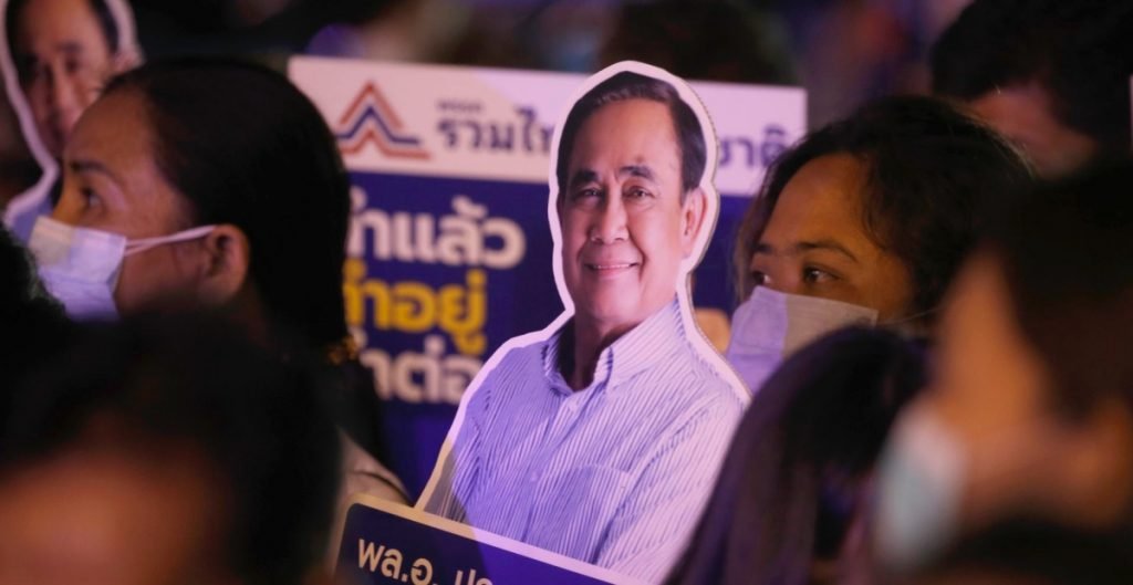 El primer ministro de Tailandia buscará su reelección en los comicios de mayo