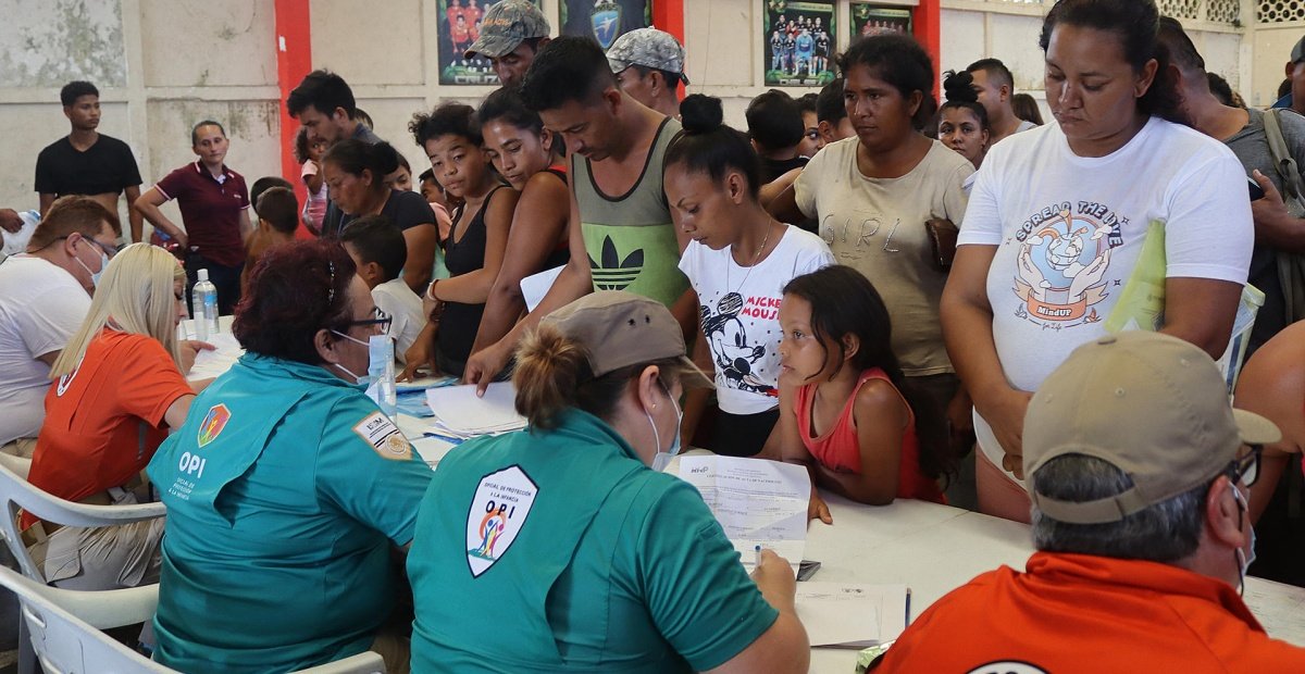 INM entrega visas humanitarias a los integrantes de la caravana migrante que salió de Tapachula