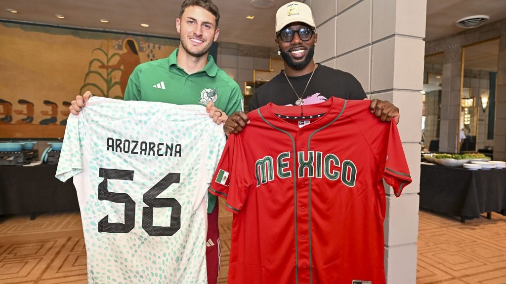 ¡Pásale, paisano! Selección Mexicana de Futbol recibe visita especial de Randy Arozarena