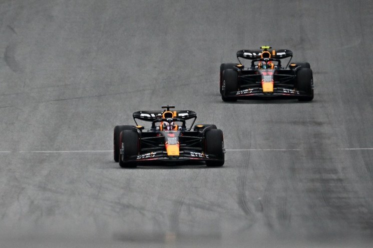 Verstappen logra la 'pole' en GP de Austria; ‘Checo’ saldrá 15