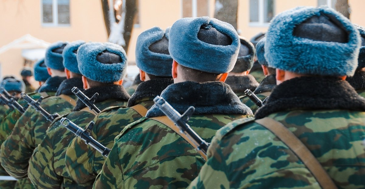 Rusia aprueba ley que impide acusar por delitos menores a militares y reservistas que combaten en Ucrania