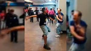 Vagoneros pelean a navajazos en Línea 2 del Metro
