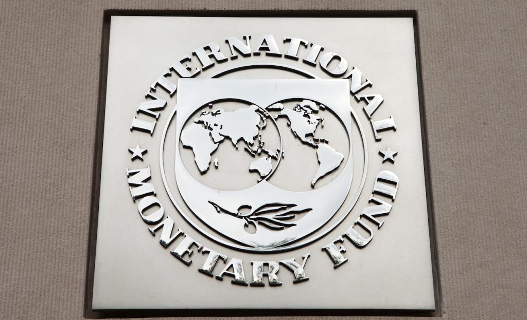 El FMI eleva a 1.8% su estimación de crecimiento para EU y mantiene su previsión sobre China