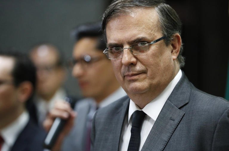 El Tribunal Electoral desecha queja de Ebrard en contra del proceso en Morena