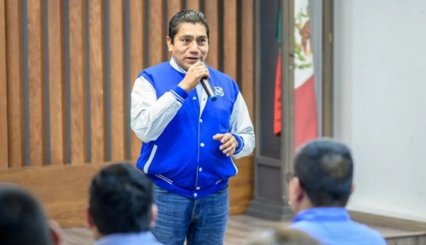 Jorge Luis Preciado renuncia al PAN; acusa ”farsa” en elección del candidato presidencial opositor