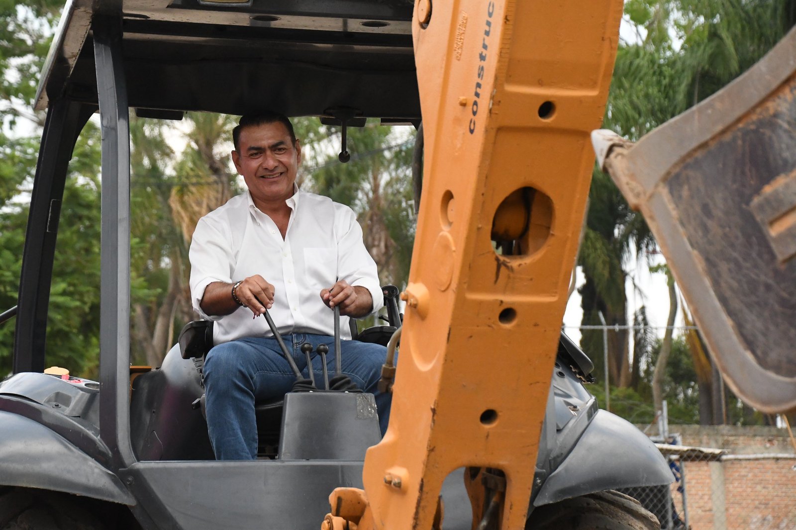 Zamora supera su compromiso de 500 obras para Tlajomulco