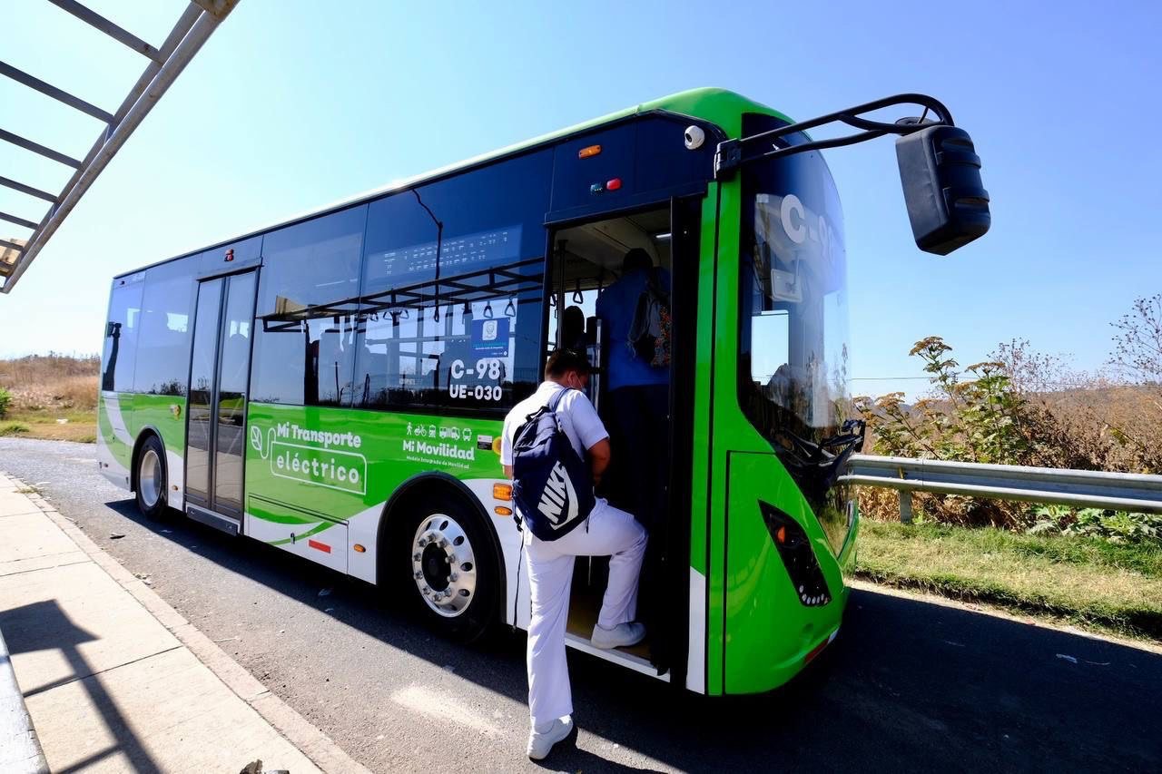 Acuerdan mejorar servicio de rutas del transporte público en zona del CUTonalá