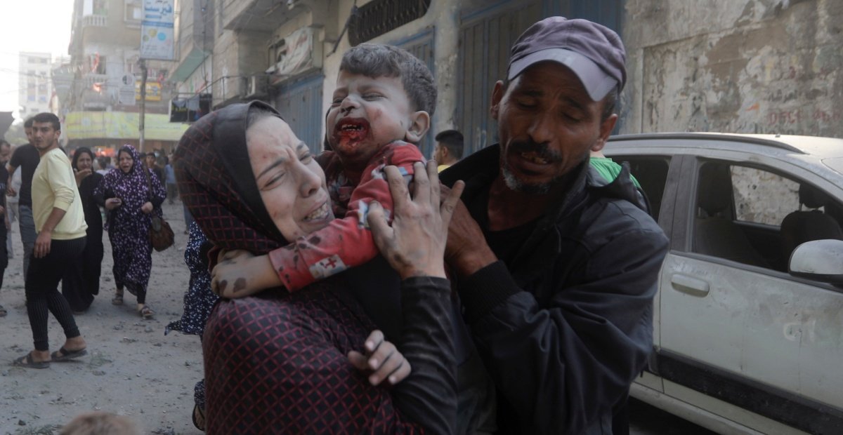 Suman más de 10 mil muertes en Gaza a un mes del comienzo de la guerra con Israel: el 70% son mujeres y niños