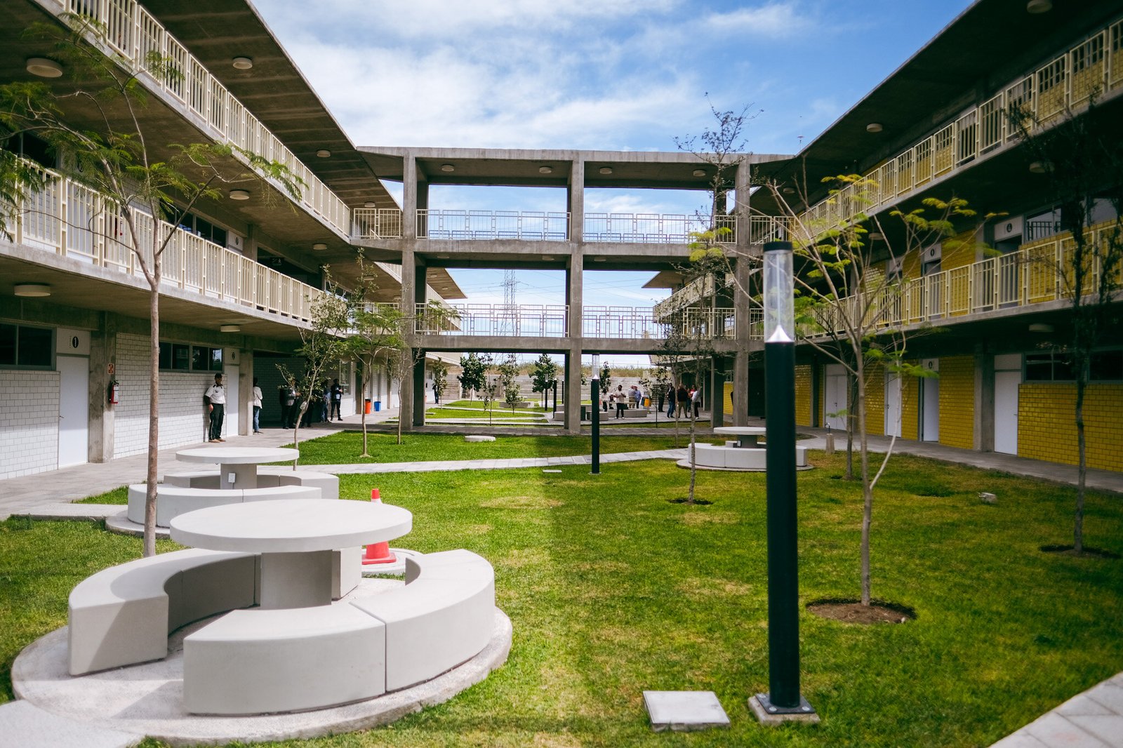 Avanzan la construcción de centros universitarios en Tlaquepaque y Tlajomulco