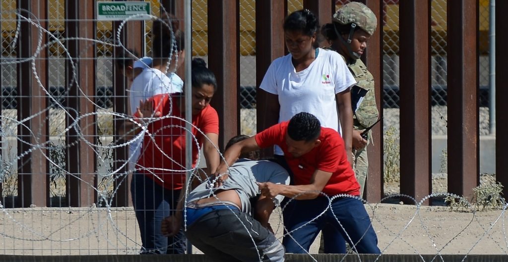 Gobierno de EU lanza advertencia a migrantes: “Aprovechen las vías legales o seguiremos reforzando enérgicamente nuestra frontera”