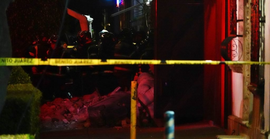 Ataque armado en la Ciudad de México deja tres personas muertas y una herida
