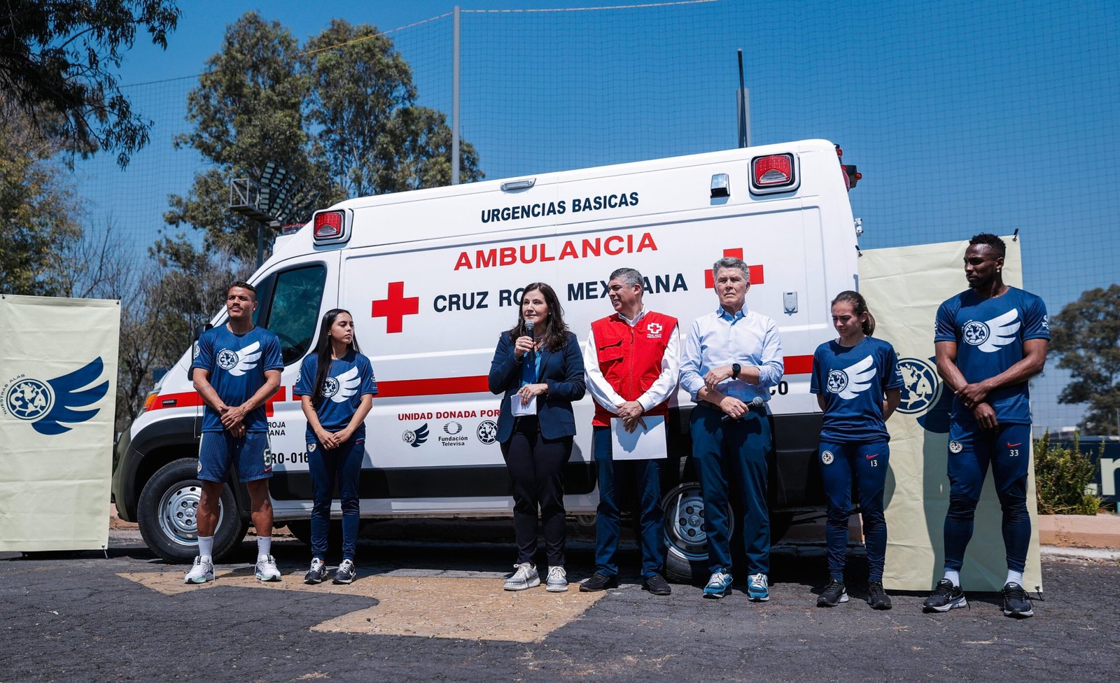 América dona ambulancia a la Cruz Roja