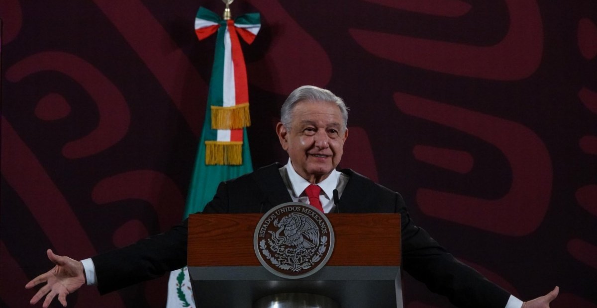 López Obrador critica la “megacárcel” propuesta por Xóchitl Gálvez