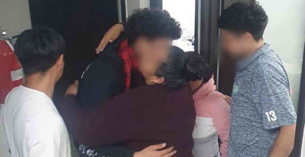 Rescatan en Colima a tres jóvenes que iban a ser reclutados por el crimen organizado