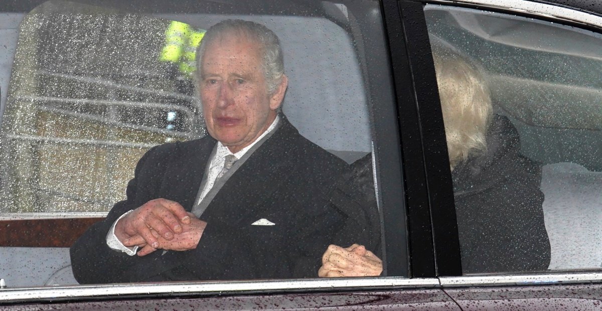 El rey Carlos III regresa a Londres tras refugiarse en su casa de campo luego de ser diagnosticado con cáncer