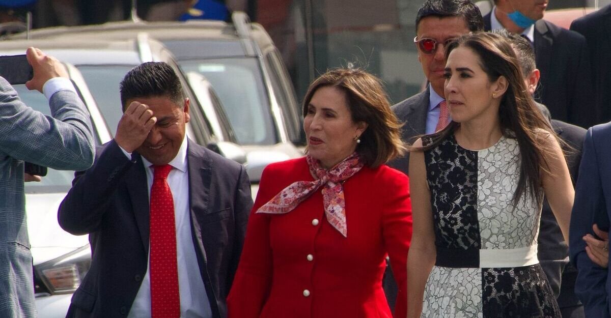 Juez niega girar una orden de aprehensión contra Rosario Robles por delincuencia organizada y lavado de dinero