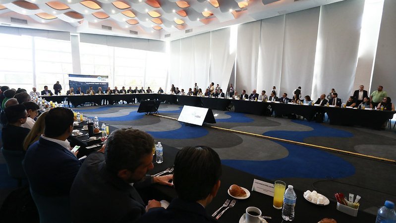 Jalisco concentra el 70% de las empresas de semiconductores en México, informó Enrique Alfaro en reunión con INDEX