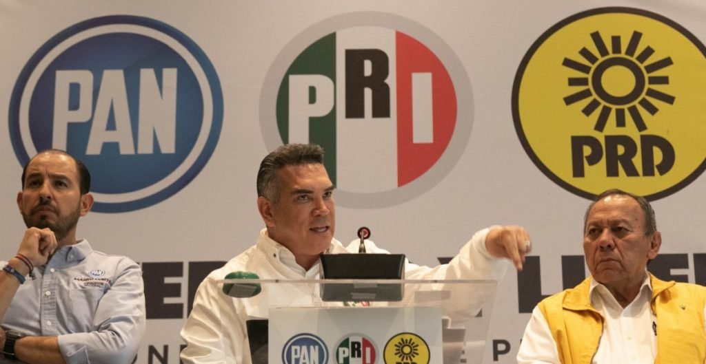 PAN, PRI y PRD denuncian ante la fiscalía electoral a exasesor de Moreno Valle