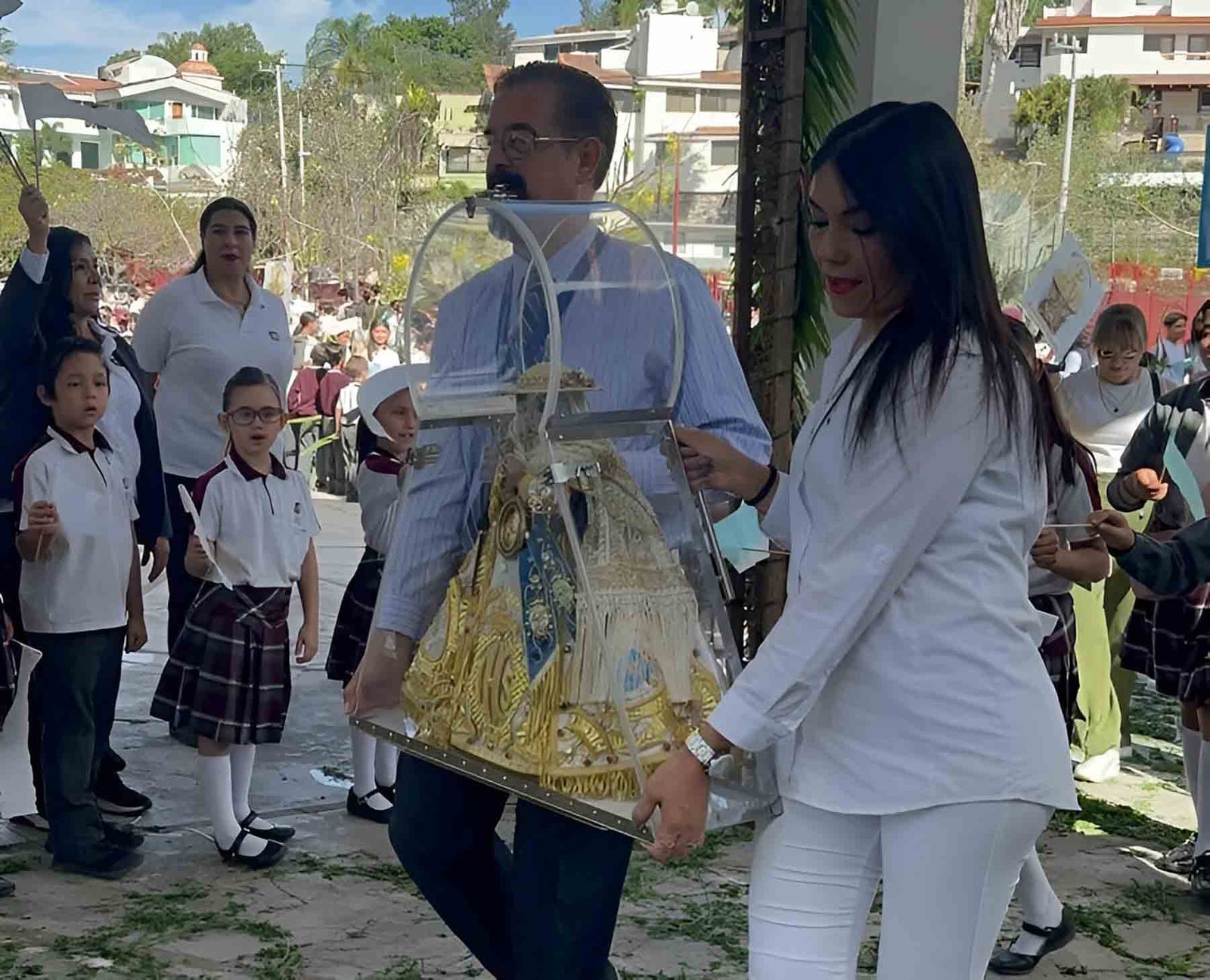 Virgen de Zapopan visita escuelas de educación básica de la UAG
