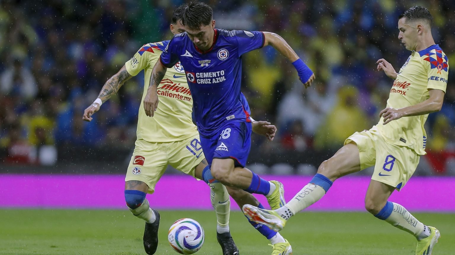 Cruz Azul demanda a Rodrigo Huescas por irse al futbol de Dinamarca sin permiso y sin pagar rescisión de contrato