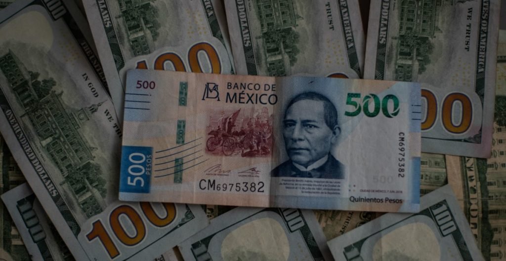 Tropiezan las remesas: registran segunda caída en lo que va del año, anuncia Banxico