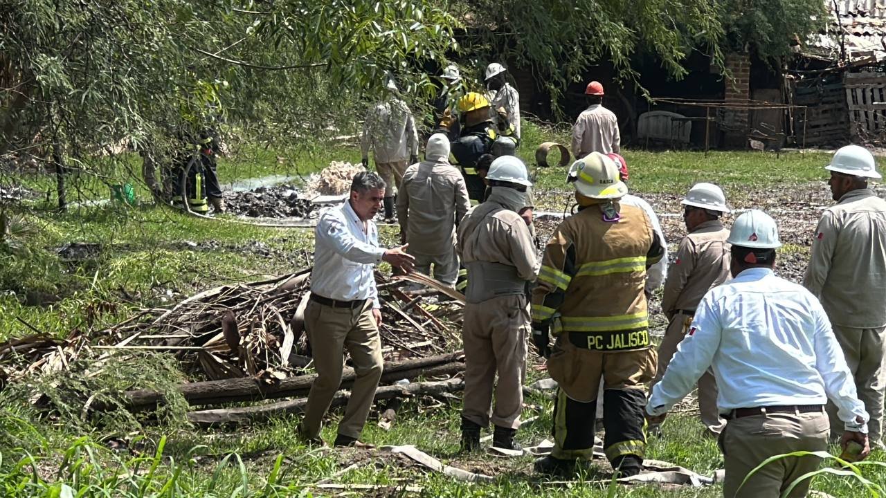 Autoridades de Jalisco y PEMEX logran tapar la Fuga de Hidrocarburo en Zapotlanejo