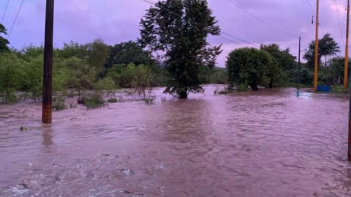 Alertan a la ciudadanía en Veracruz por crecida de ríos tras lluvias