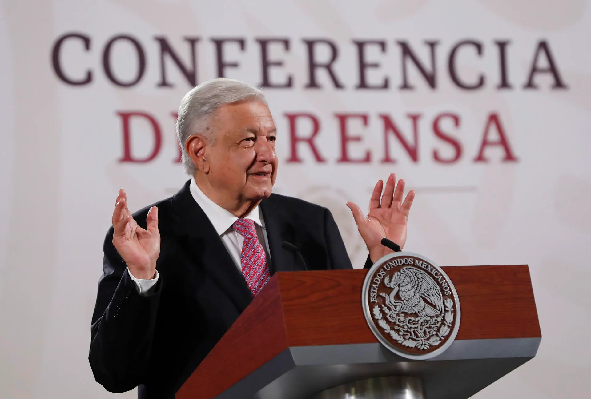 AMLO niega que la reforma judicial frene la inversión extranjera en México