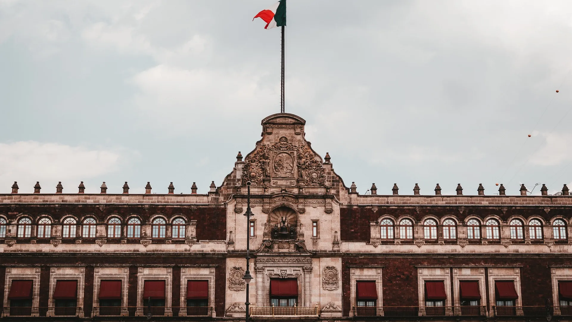 Claudia Sheinbaum confirma que vivirá en Palacio Nacional