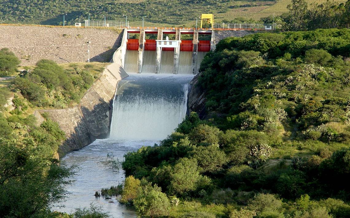 Apertura de la Presa Solís genera ahogamiento en cultivos de Acámbaro