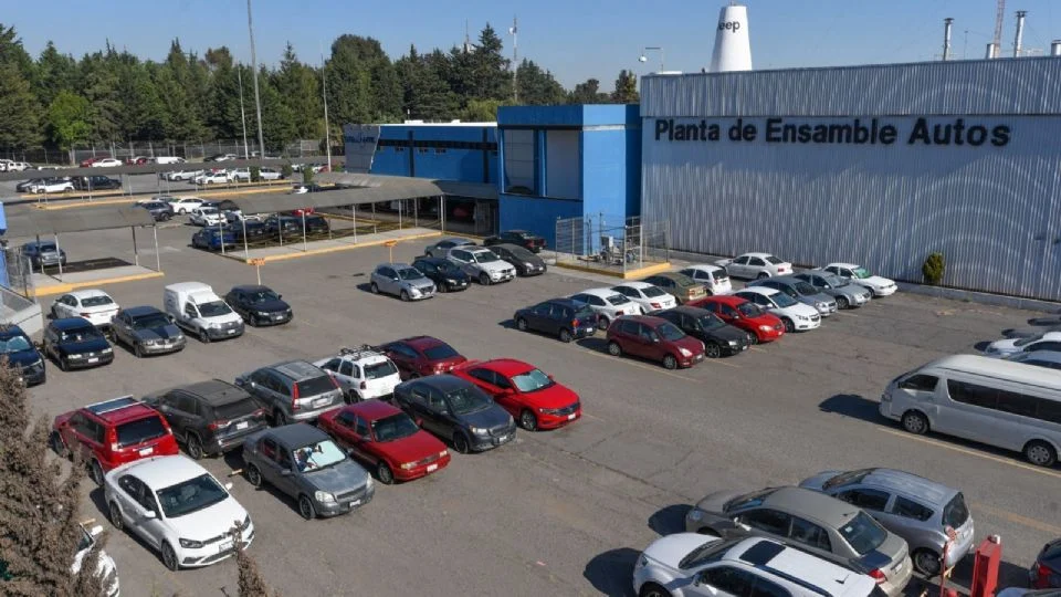 "Hasta ahora no hay ningún aviso": Sheinbaum descarta que empresas automotrices dejen el país